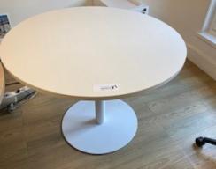 Photo détaillant le don Tables rondes (lot de 2)