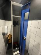 Photo détaillant le don Armoire vestiaires penderie