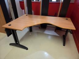 Photo détaillant le don bureau avec retour