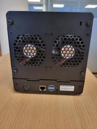 Photo détaillant le don Nas Synology DS420j