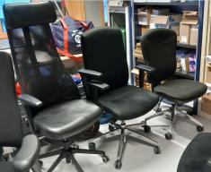 Photo détaillant le don Lot de 11 fauteuils de bureau